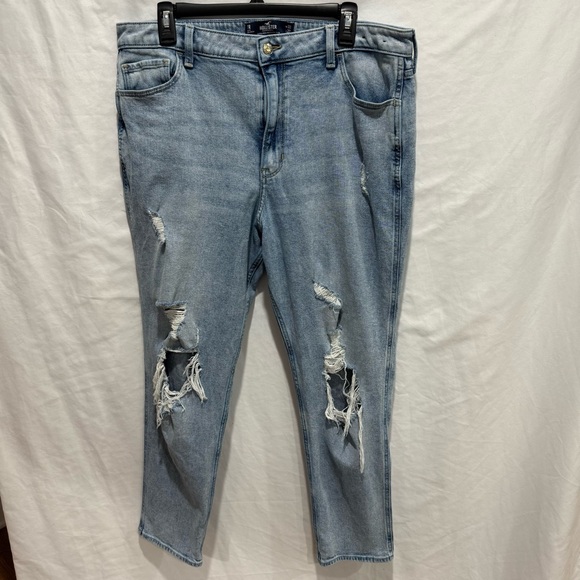 Hollister Denim - Hollister Ultra High Rise Mom Jeans Distressed Ripped Light Wash 33x27 Grunge